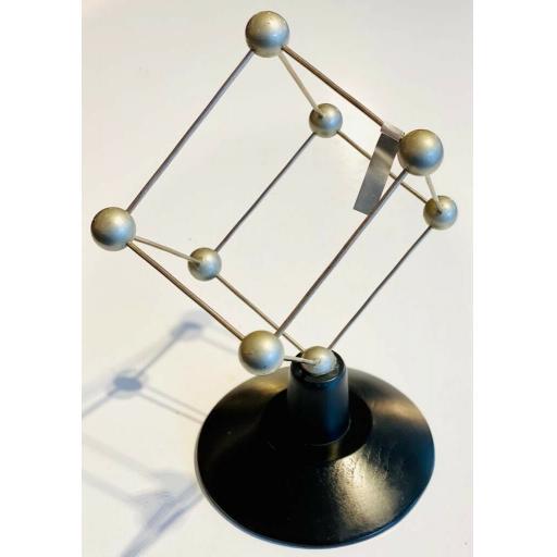 Molecule 1.jpg