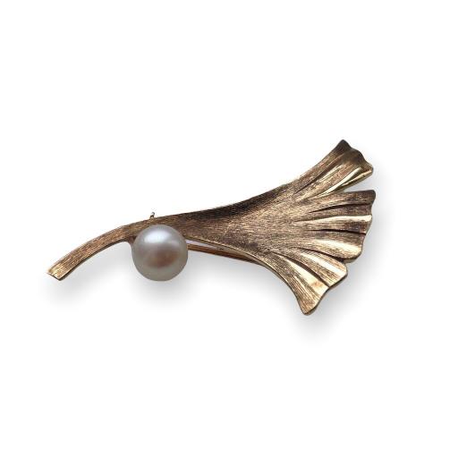 Mikimoto 14ct Gold Pearl Ginko Leaf Brooch
