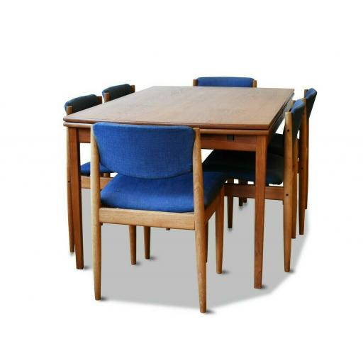 extended table & chairs .jpg