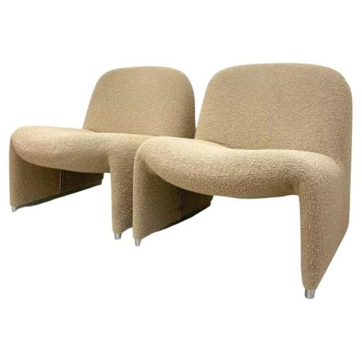 Pair of Mid-Century Modern Alky Lounge Chairs in Bouclé by Giancarlo Piretti